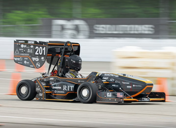 F33 race car